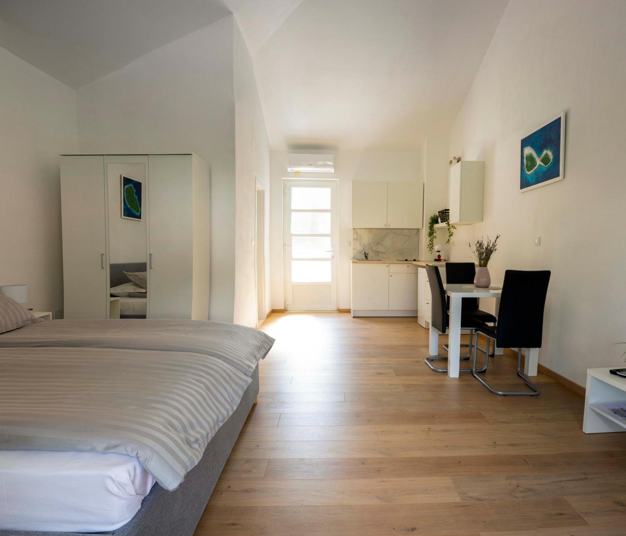 Korkyra Fit Suites -Free Gym Korčula Habitación foto